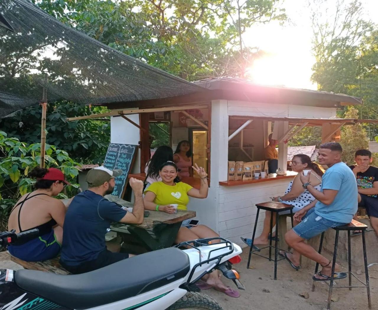 Hostal Las Mariposas Minca Buitenkant foto